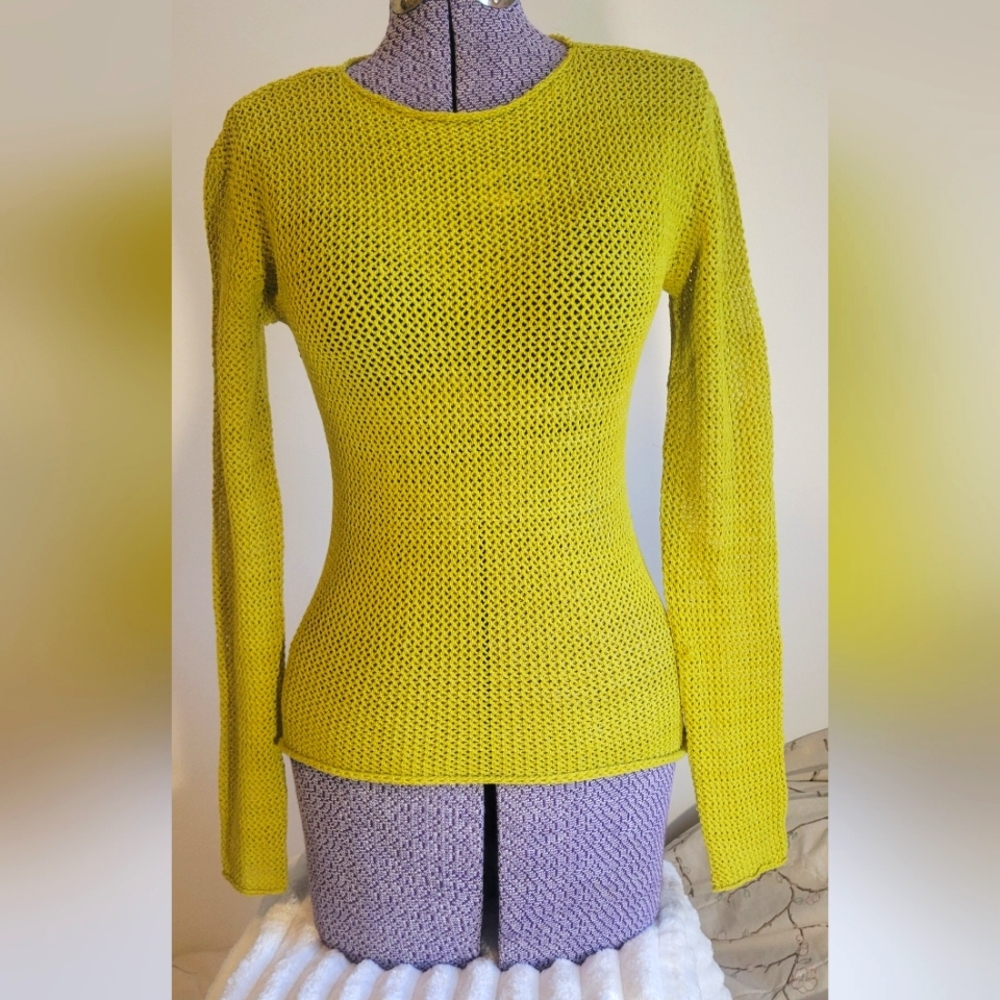 Mesh sweater